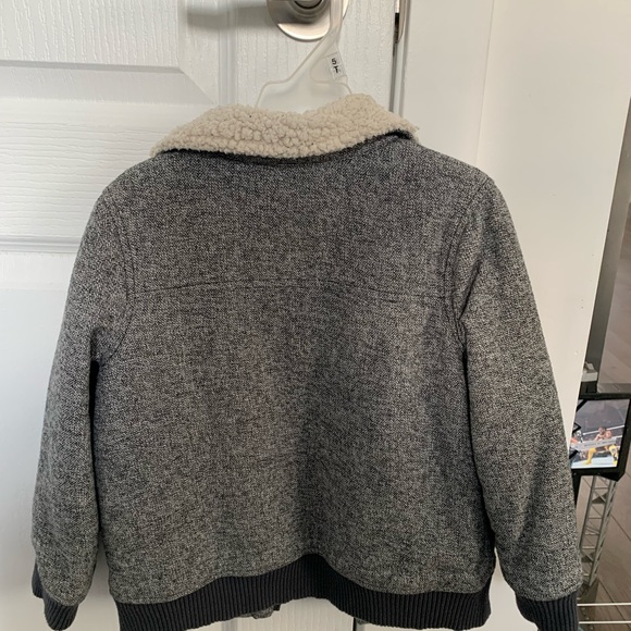 Boys size 5T Old Navy Coat - Picture 4 of 4